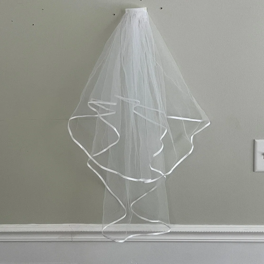 Unbranded Wedding Veil Womens OS Two-Tier Satin Ribbon Trim White Bridal Classic